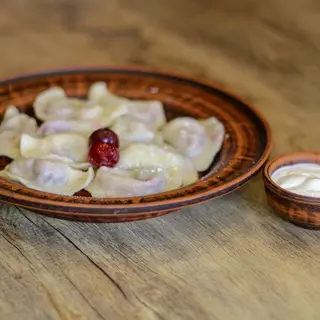 Вареники з вишнями (250г/10шт)