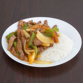 Arroz Con Ternera Y Salsa Curry