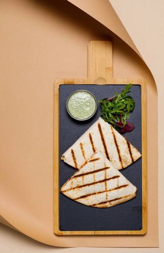 Кесадилья із рваною свининою