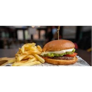 Hamburguesa Clásica con patatas