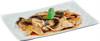 Pollo con bambu' e funghi