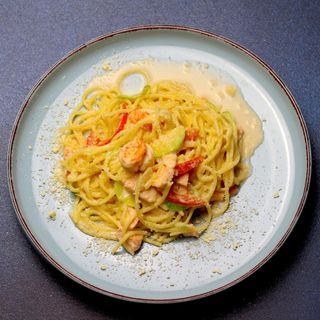  Спагетті з лососем і креветками (350г)