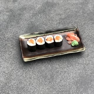 30) Sake maki (6 uds.)