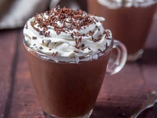 Cioccolata calda con panna