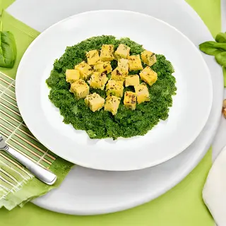 Spanac cu mămăligă crocantă, vegană, fără gluten