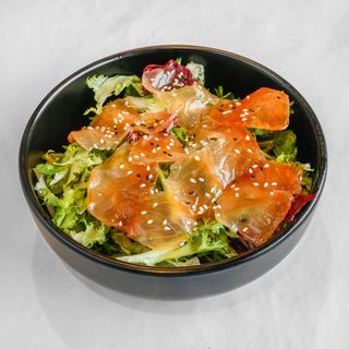 Ensalada De Salmón Marinado