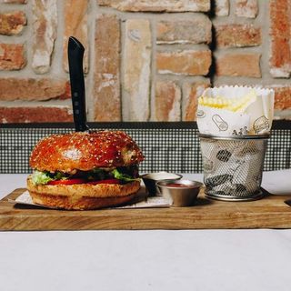 Classic burger No.2 i Coca-cola