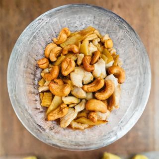 20A.POLLO CON ANACARDI E BAMBU