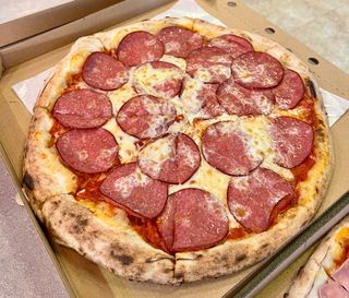 Pizza Salami Ø32cm