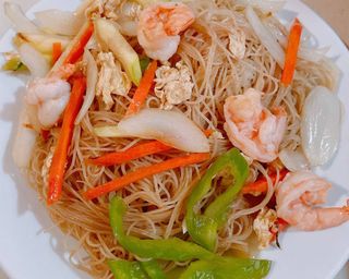 36. Fideos de Arroz con Gambas