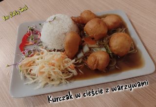 Kurczak w cieście z warzywami