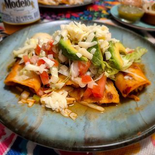 Enchiladas Rojas De Ternera