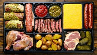 Platou traditional cald pentru 4 persoane