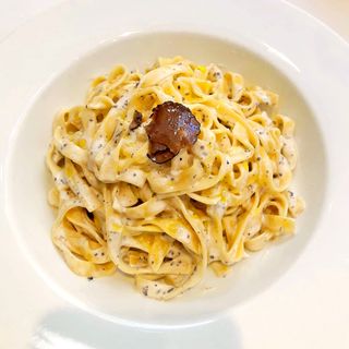 Tagliatelle con salsa trufada