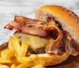 Hamburguesa con beicon y queso