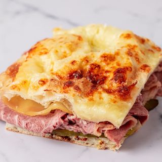 Focaccia Pastrami