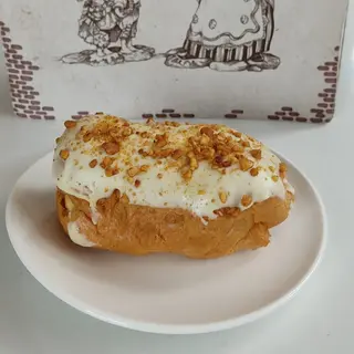 Бял еклер