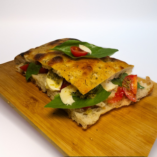 Капрезе сандвич