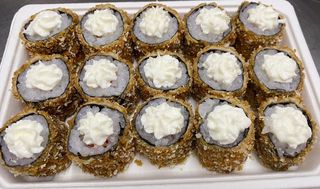 A30 - Maki Frito de Delicias do Mar com Queijo Creme (15 un.)