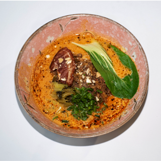 Tantanmen Ramen z Wołowiną Mieloną i Boczkiem