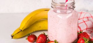 Batido Natural De Fresas Y Plátano
