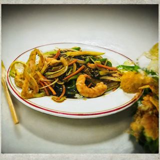 -23-Arrroz Frito Con Gambas Y Verduras