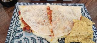 Quesadilla De Pastor Con Piña