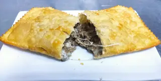 CARNE CON QUESO (25 cm aprox)