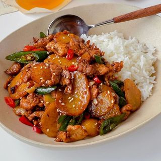 unico manzo saltato patate 土豆牛肉盖饭