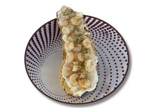 Tosta De Gambas Al Ajillo