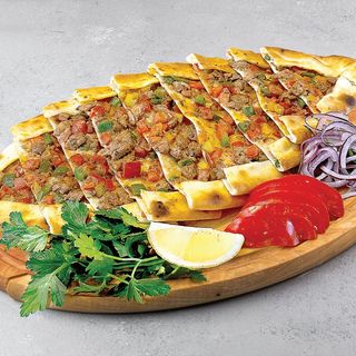 Пиде с рубленным мясом