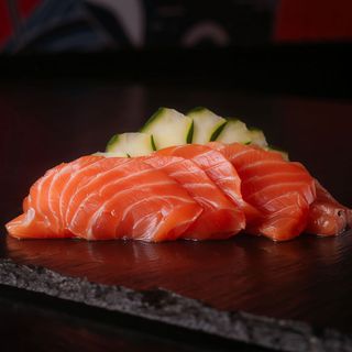 Sashimi salmón (10 uds.)