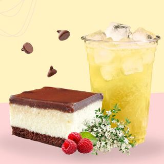 Kolač ledena kocka i domaći sok