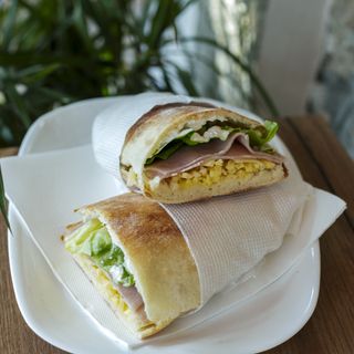 Pizza sendvič sa šunkom 300 gr