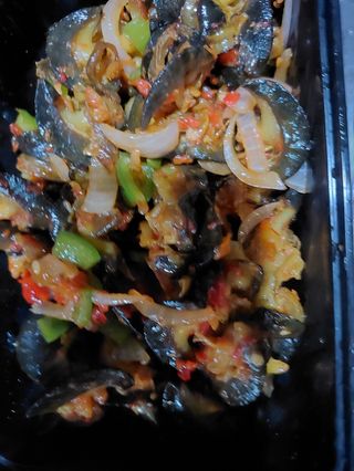 20 pieces smallest peppered snails