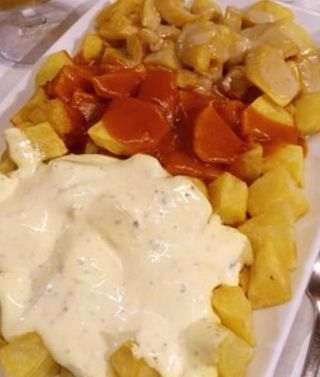 Patatas 3 Salsas