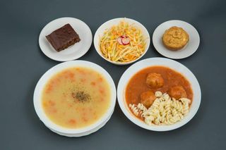 Ćufte u sosu komplet obrok