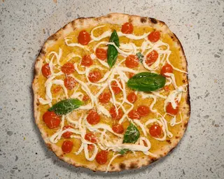 Pomodoro giallo e treccia di fiordilatte