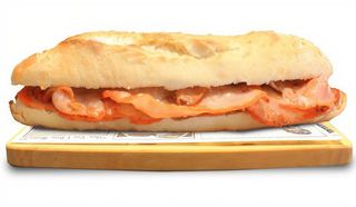 Bocadillo De Lomo Y Queso