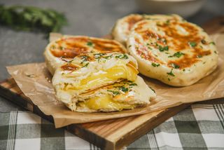 Cheese naan