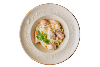 Фетучини с семгой