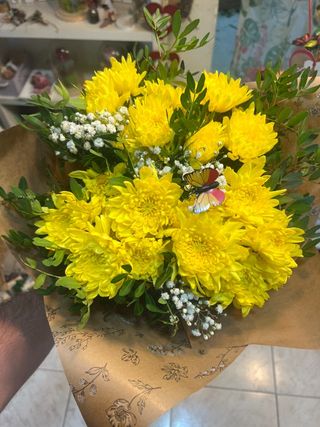 ramo margaritas amarillas