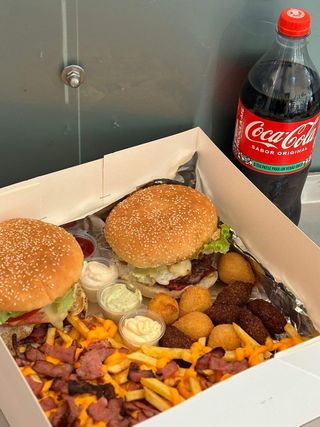 Caixa com 3 Burgers
