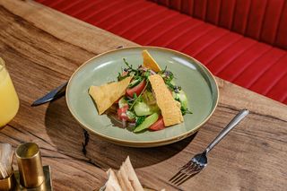 ტრადიციული ქართული სალათი