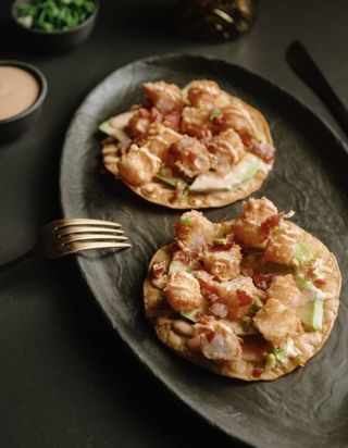 Tortitas de gambas crujientes con mahonesa de kimchie (2 ud)