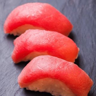 Nigiri tuńczyk