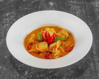 Tortellini Ricotta e Espinafres