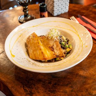 WILD SEA BASS WITH LENTIL BELUGA (350г)