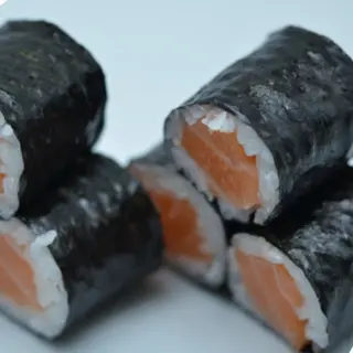 Hosomaki sake