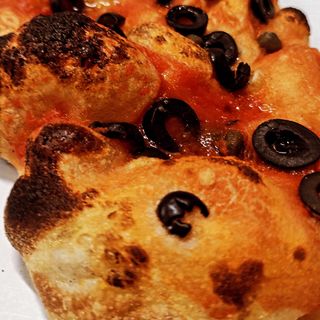 Pinsa romana rossa puttanesca